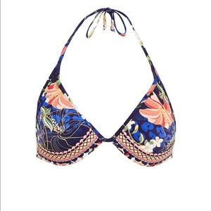 JETS AUSTRALIA BY JESSIKA ALLEN
Floral-print triangle bikini top